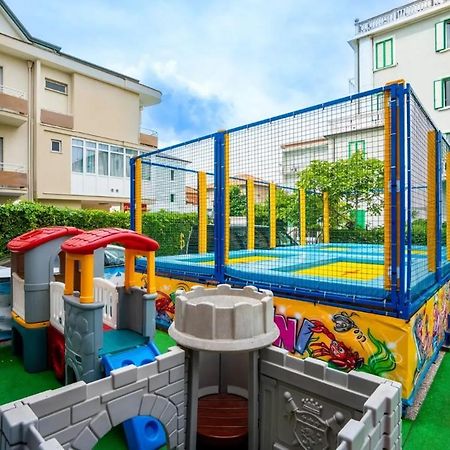 Hotel Gambrinus - Valentini Family Village Bellaria-Igea Marina Exterior photo
